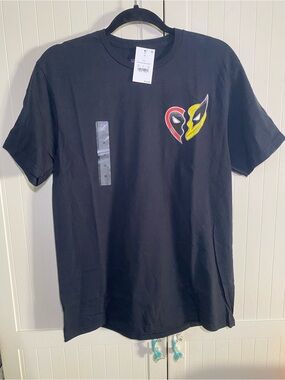 NWT Marvel Studios Deadpool & Wolverine Adult Tshirt SZ: Medium